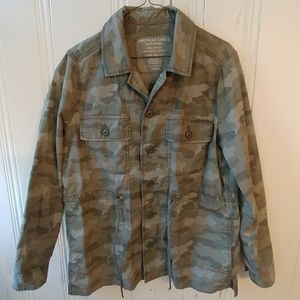 AE camoflauge jacket M
